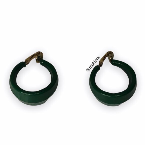 Vintage Chunky Green Plastic Clip On Earrings - Picture 1 of 7